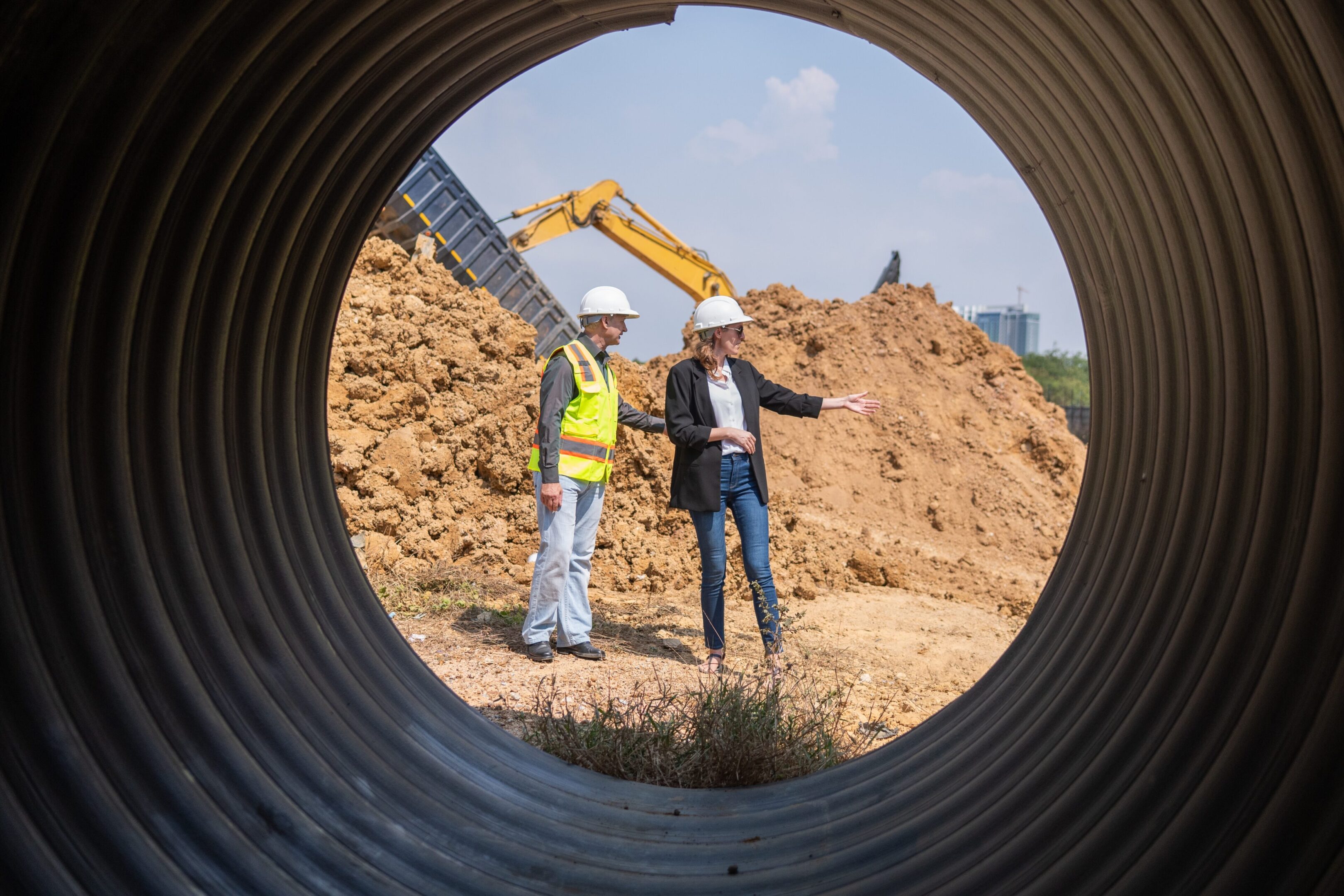 Manager,And,Engineer,Working,Industrial,Pipeline,Used,For,Water,Supply
