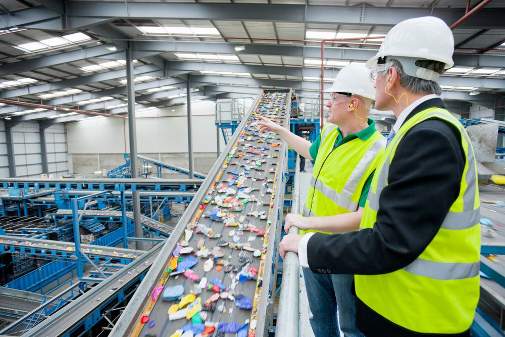 Recycling material sorting line